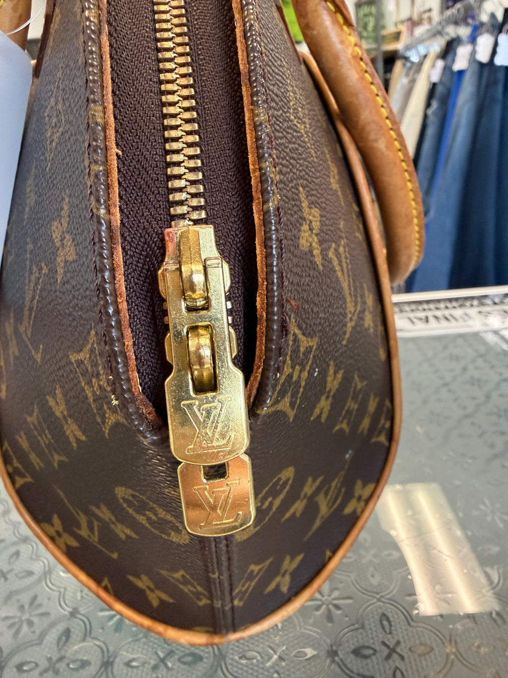 ELLIPSE LOUIS VUITTON MONOGRAM PM