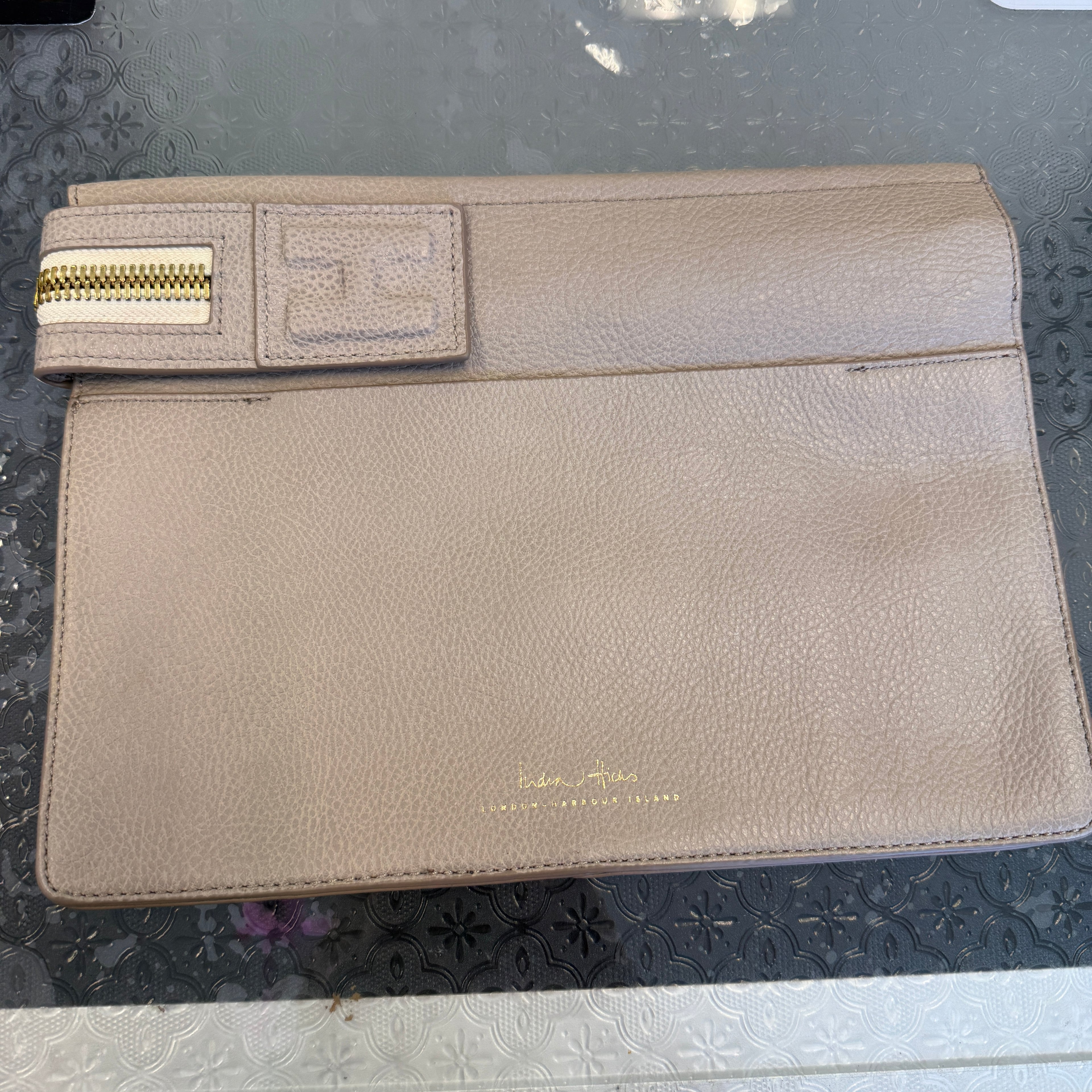 CLUTCH INDIA HICKS BEIGE O/S