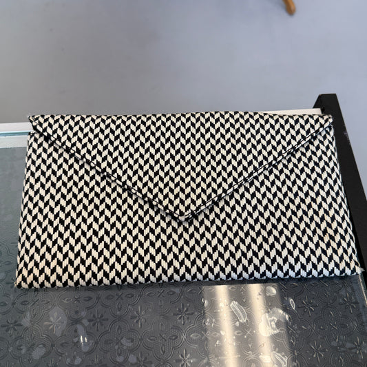 CLUTCH J CREW WHITE O/S