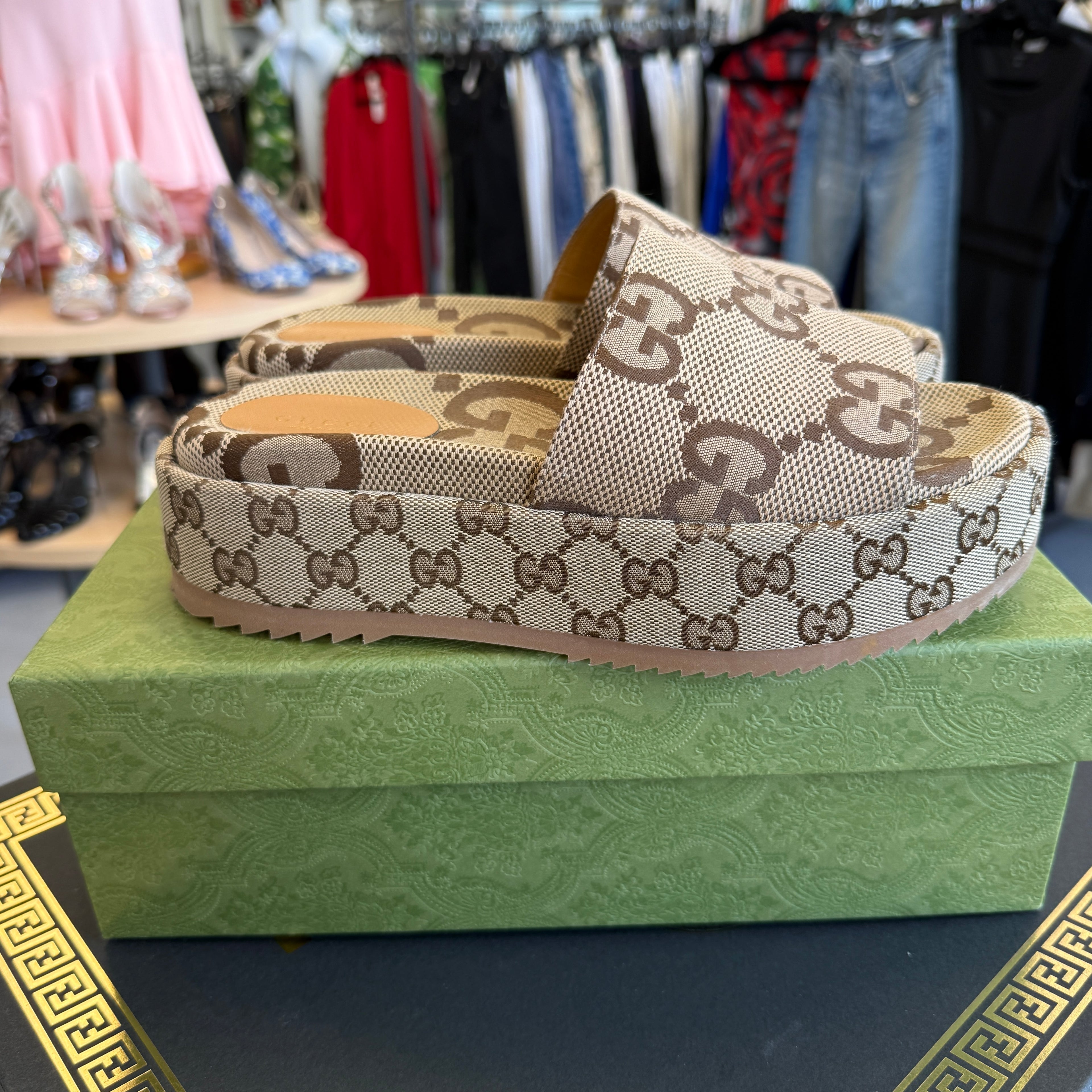 SLIDES GUCCI BEIGE 38.5 US 8